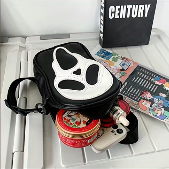 LAST ONE Ghostface Scream Crossbody Bag - Picture 5 of 8